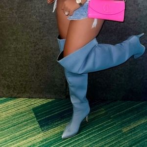 Light weight material boots